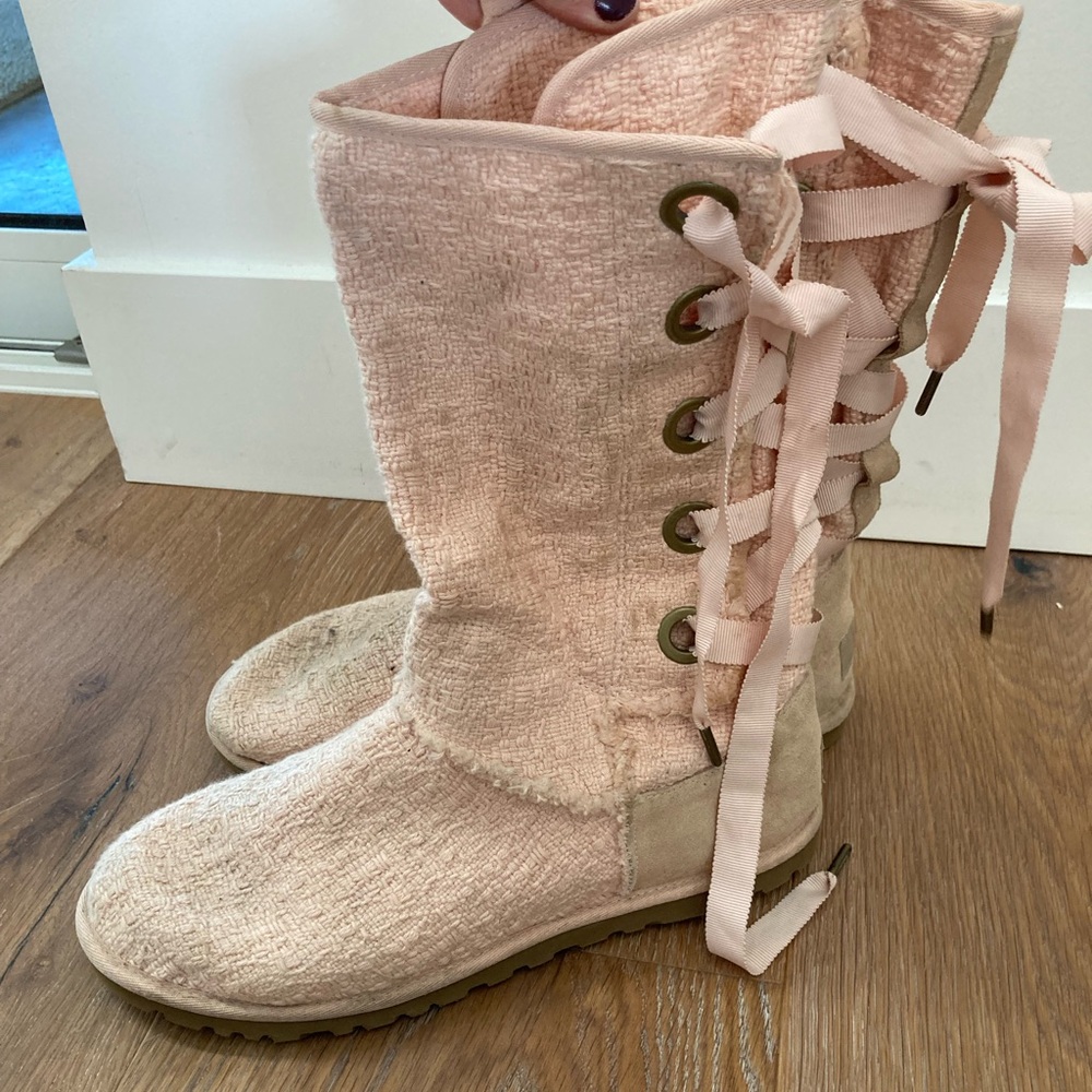 UGG Women's Blush Lace-Up Winter Boots